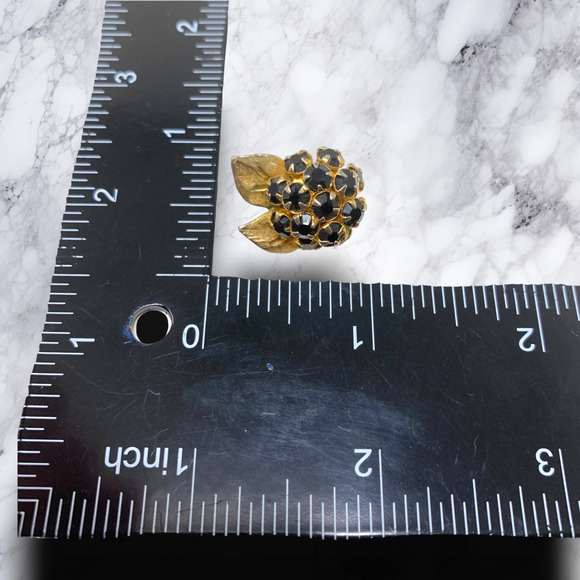 Vintage 1960's Black Crystal Cluster Gold Tone Botanical Clip On Earrings Runway - Picture 5 of 6